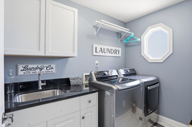 2900 Abbotsbury Court, Greenwood, IN 46143