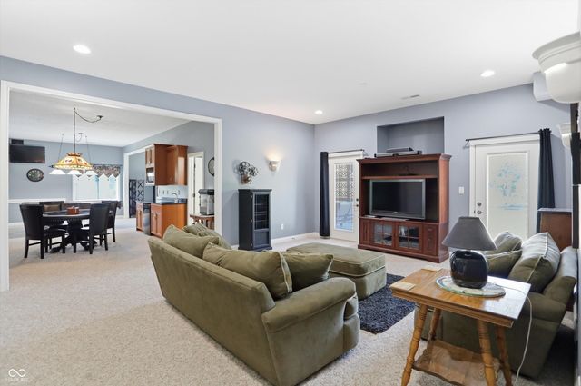 2900 Abbotsbury Court, Greenwood, IN 46143