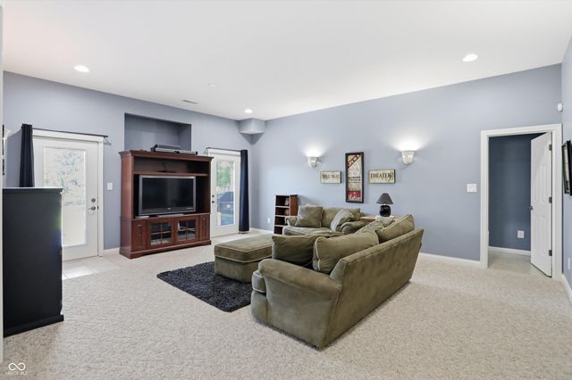 2900 Abbotsbury Court, Greenwood, IN 46143