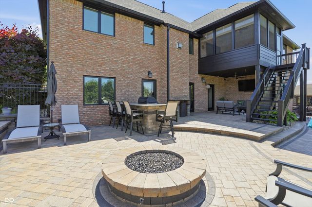 2900 Abbotsbury Court, Greenwood, IN 46143