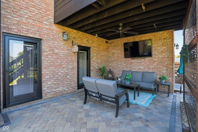 2900 Abbotsbury Court, Greenwood, IN 46143