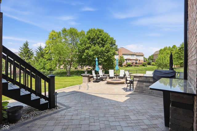 2900 Abbotsbury Court, Greenwood, IN 46143