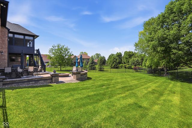 2900 Abbotsbury Court, Greenwood, IN 46143