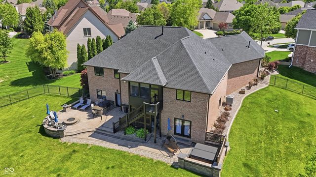 2900 Abbotsbury Court, Greenwood, IN 46143