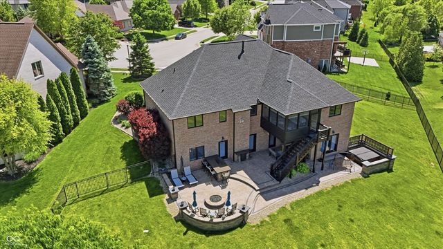 2900 Abbotsbury Court, Greenwood, IN 46143