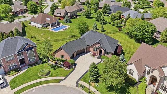 2900 Abbotsbury Court, Greenwood, IN 46143