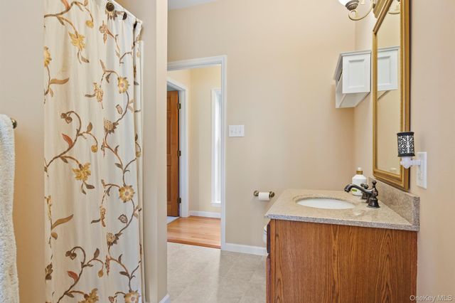 74 Willow Brook Ridge, Clinton Corners, NY 12514