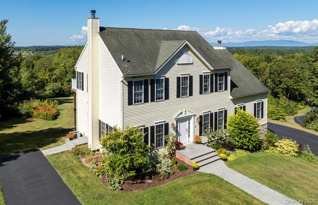 74 Willow Brook Ridge, Clinton Corners, NY 12514