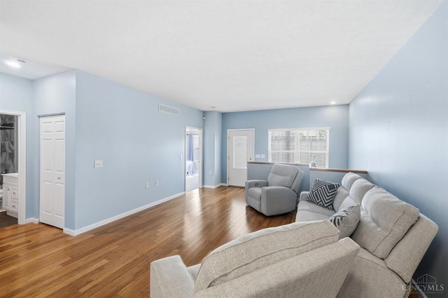 341 Lauryn Meadows Court, Fairfield, OH 45014