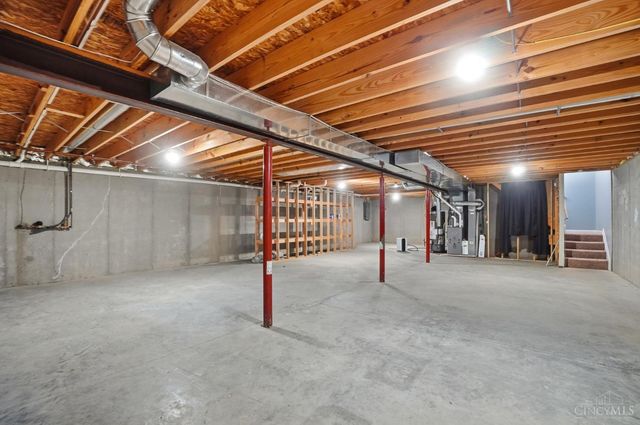 341 Lauryn Meadows Court, Fairfield, OH 45014