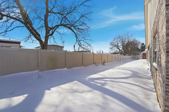 341 Lauryn Meadows Court, Fairfield, OH 45014