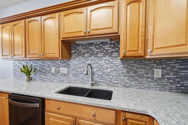 341 Lauryn Meadows Court, Fairfield, OH 45014