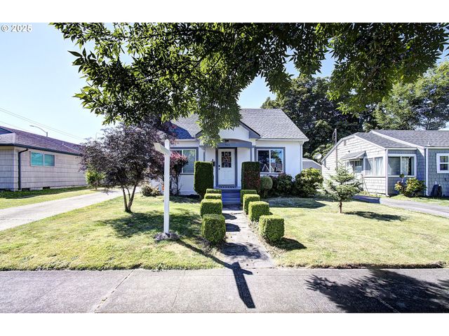 421 24TH Ave, Longview, WA 98632