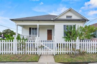 2423 37th Street, Galveston, TX 77550