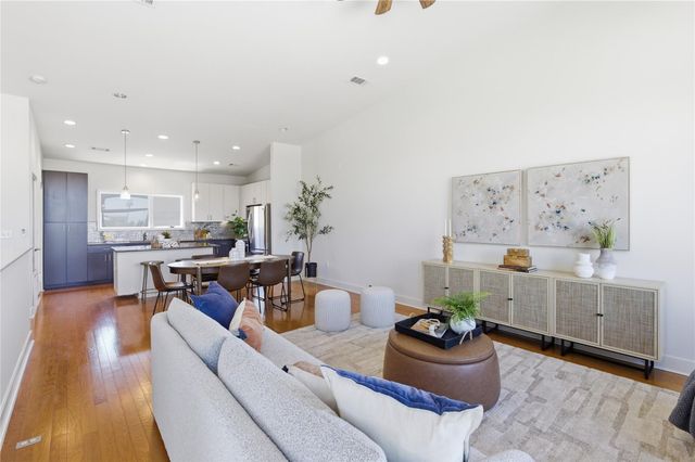 1702 S Lamar BLVD 12, Austin, TX 78704