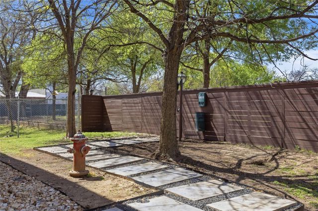 1702 S Lamar BLVD 12, Austin, TX 78704