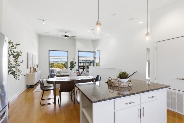 1702 S Lamar BLVD 12, Austin, TX 78704