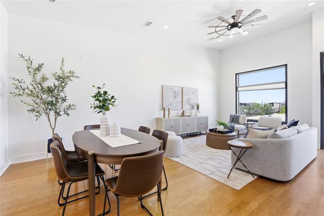 1702 S Lamar BLVD 12, Austin, TX 78704