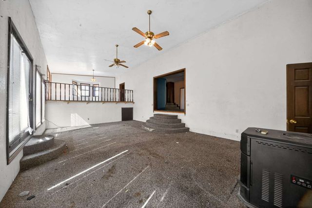 4 Barranquenos, Santa Fe, NM 87506