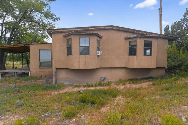 4 Barranquenos, Santa Fe, NM 87506