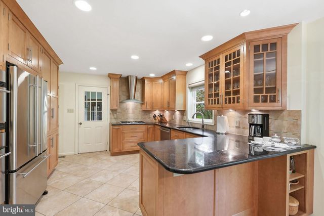 9437 REACH RD, Potomac, MD 20854