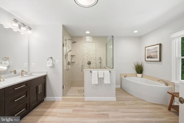 9437 REACH RD, Potomac, MD 20854