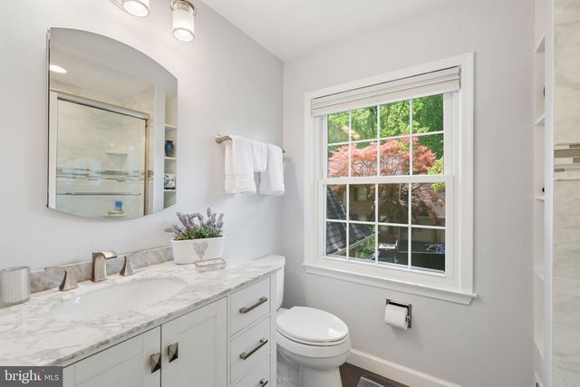 9437 REACH RD, Potomac, MD 20854