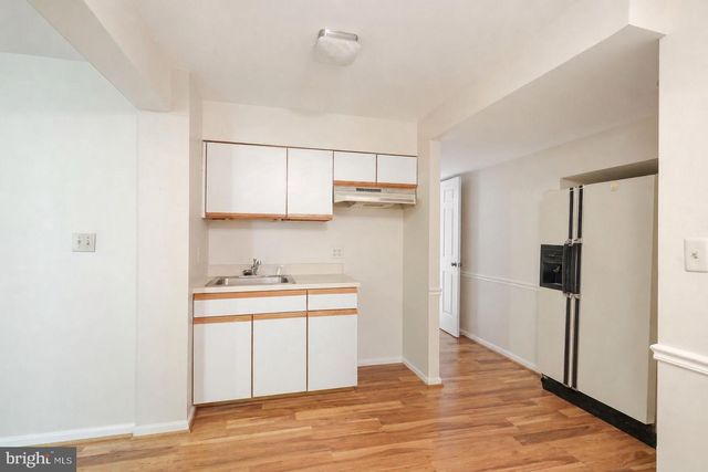 9437 REACH RD, Potomac, MD 20854