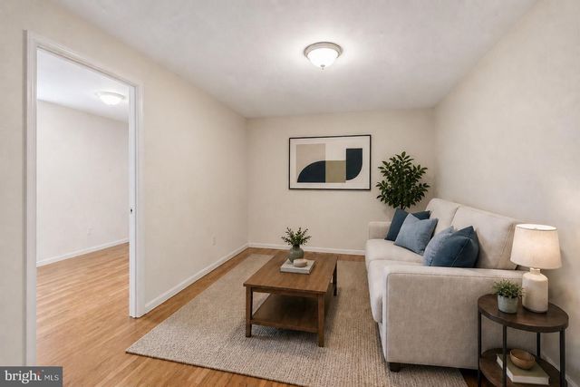 9437 REACH RD, Potomac, MD 20854
