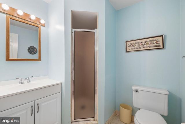 9437 REACH RD, Potomac, MD 20854