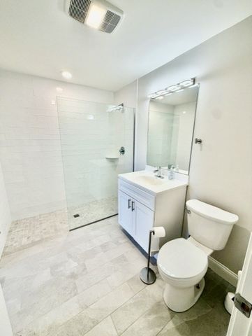 5 Fremont 105, Winthrop, MA 02152