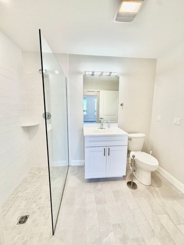 5 Fremont 105, Winthrop, MA 02152