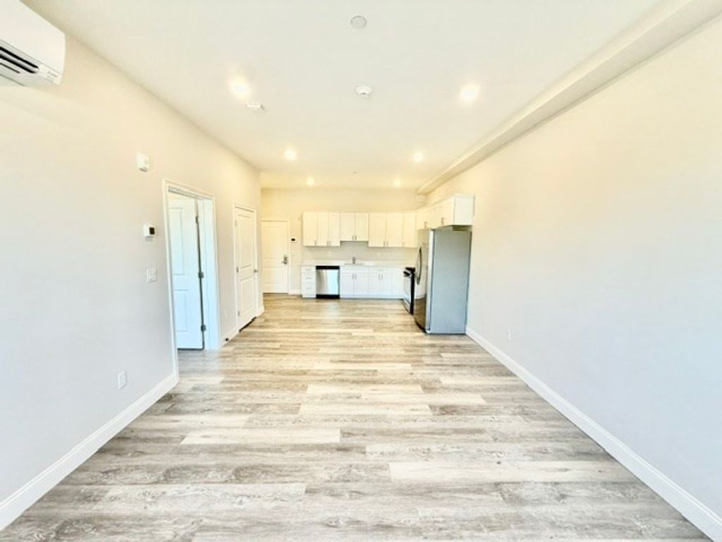 5 Fremont 105, Winthrop, MA 02152