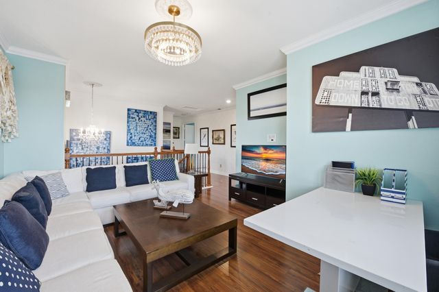 984 Sterling Pine Place, Loxahatchee, FL 33470