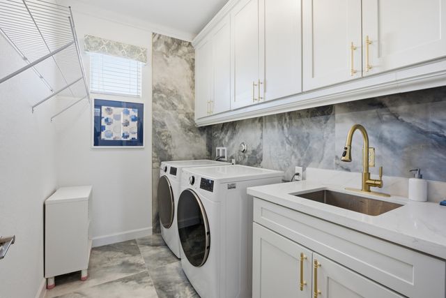 984 Sterling Pine Place, Loxahatchee, FL 33470