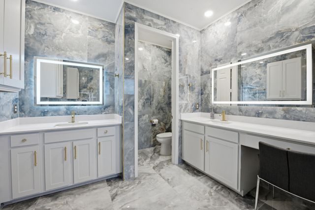 984 Sterling Pine Place, Loxahatchee, FL 33470