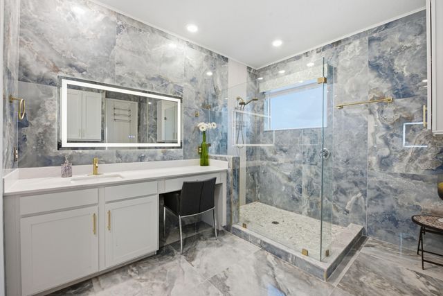 984 Sterling Pine Place, Loxahatchee, FL 33470