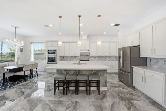 984 Sterling Pine Place, Loxahatchee, FL 33470