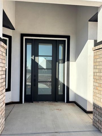 2440 Canyon Circle, Blanchard, OK 73010