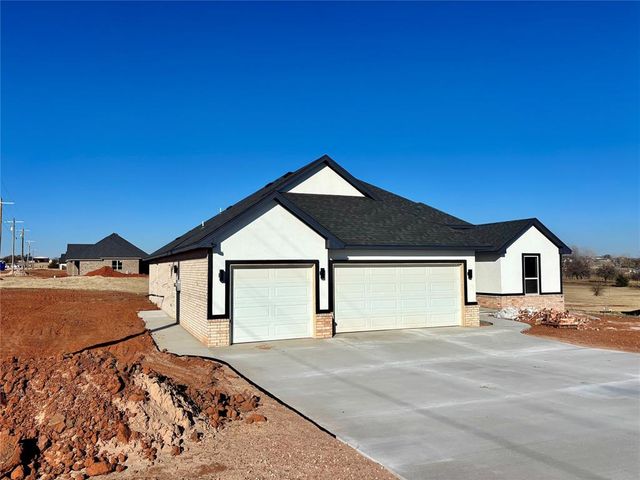 2440 Canyon Circle, Blanchard, OK 73010