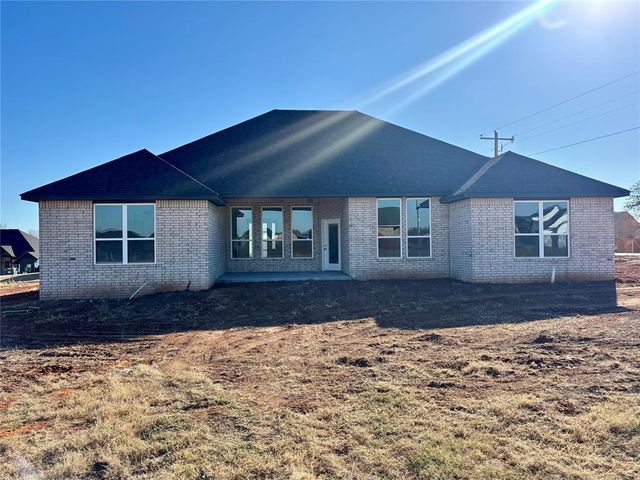 2440 Canyon Circle, Blanchard, OK 73010