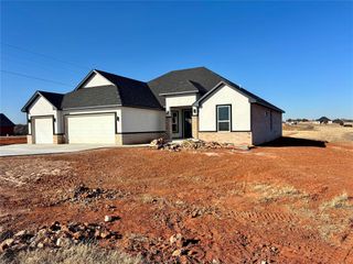 2440 Canyon Circle, Blanchard, OK 73010