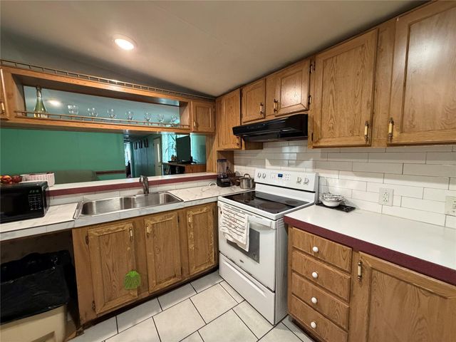 1100 Liberty Avenue, Livingston, TX 77351