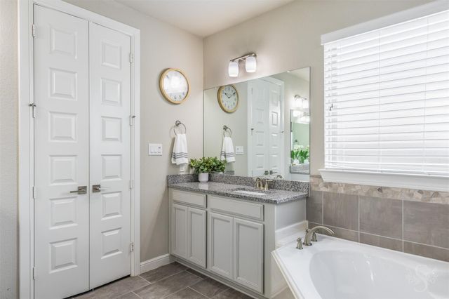 27414 S Laurel Bay Court S, Katy, TX 77494