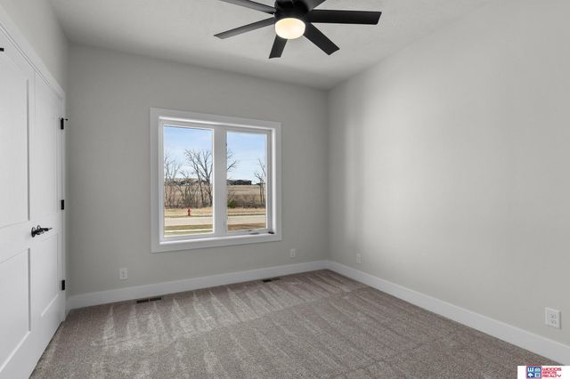 3665 Wilderness Hills Boulevard, Lincoln, NE 68516