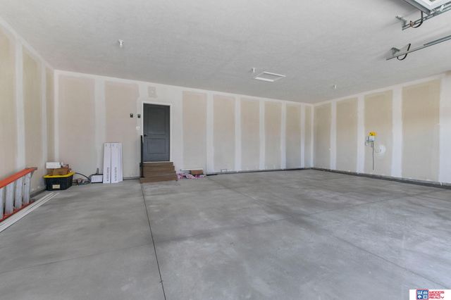 3665 Wilderness Hills Boulevard, Lincoln, NE 68516