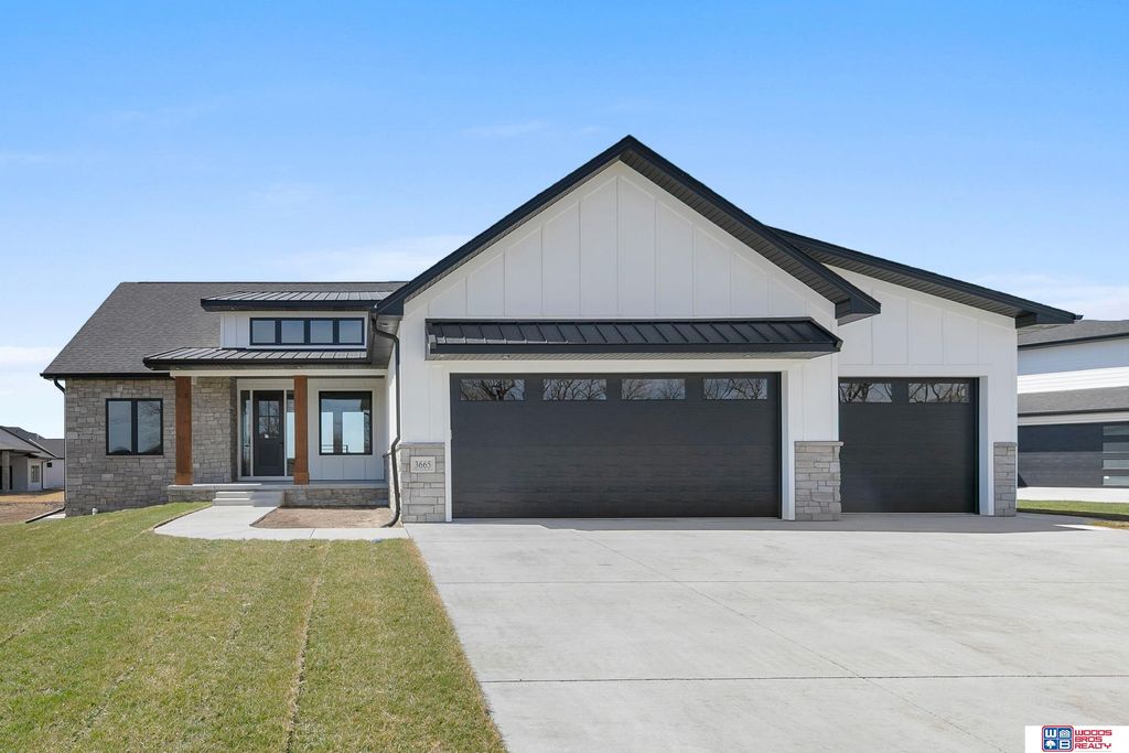 3665 Wilderness Hills Boulevard, Lincoln, NE 68516