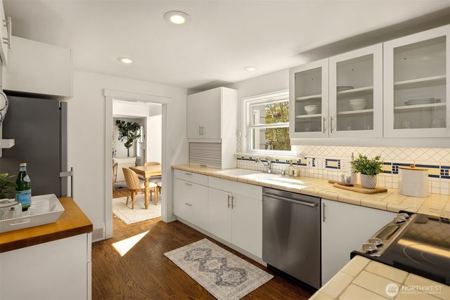 4340 NE 56th Street, Seattle, WA 98105