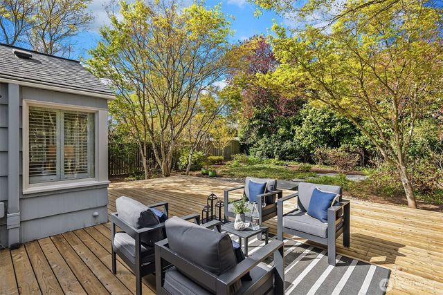 4340 NE 56th Street, Seattle, WA 98105