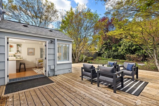 4340 NE 56th Street, Seattle, WA 98105